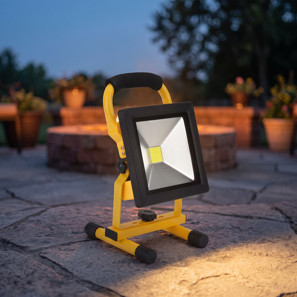 Rechargeable LED Flood Light, 10 W, IP65, Portable