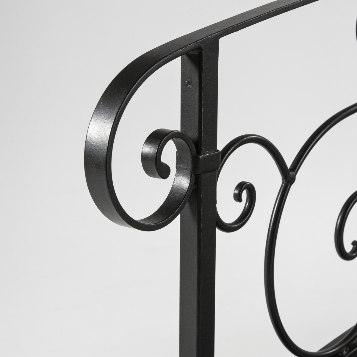 6 ft Arched Metal Garden Bridge with Side Rails, Black